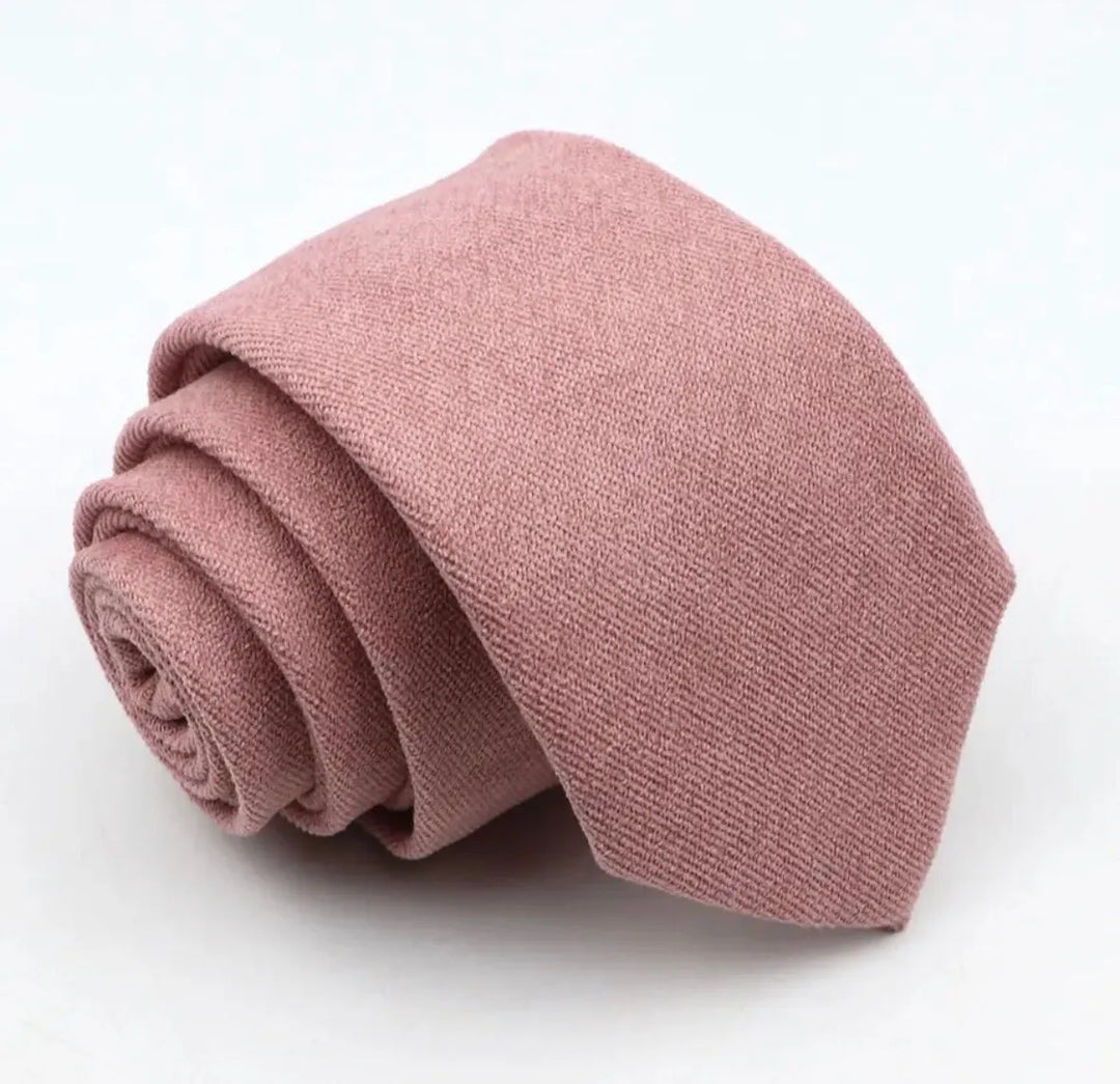 Men's Skinny Tie in Pink Suede