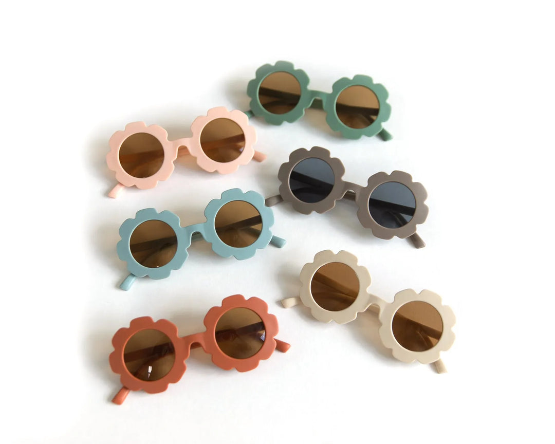 Matte Flower Sunnies in Peachy Pink