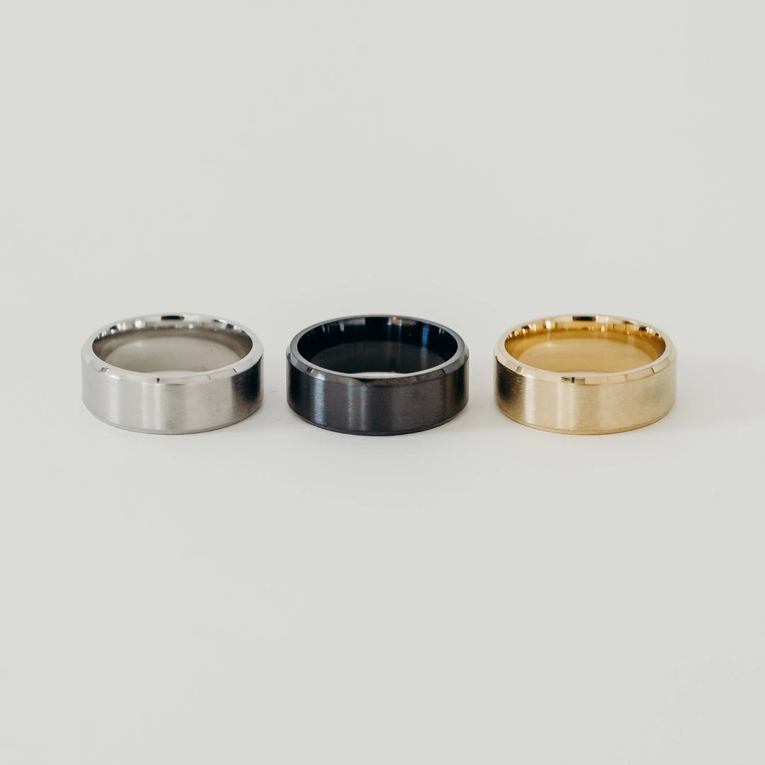 Men’s Ring in Brushed Gold