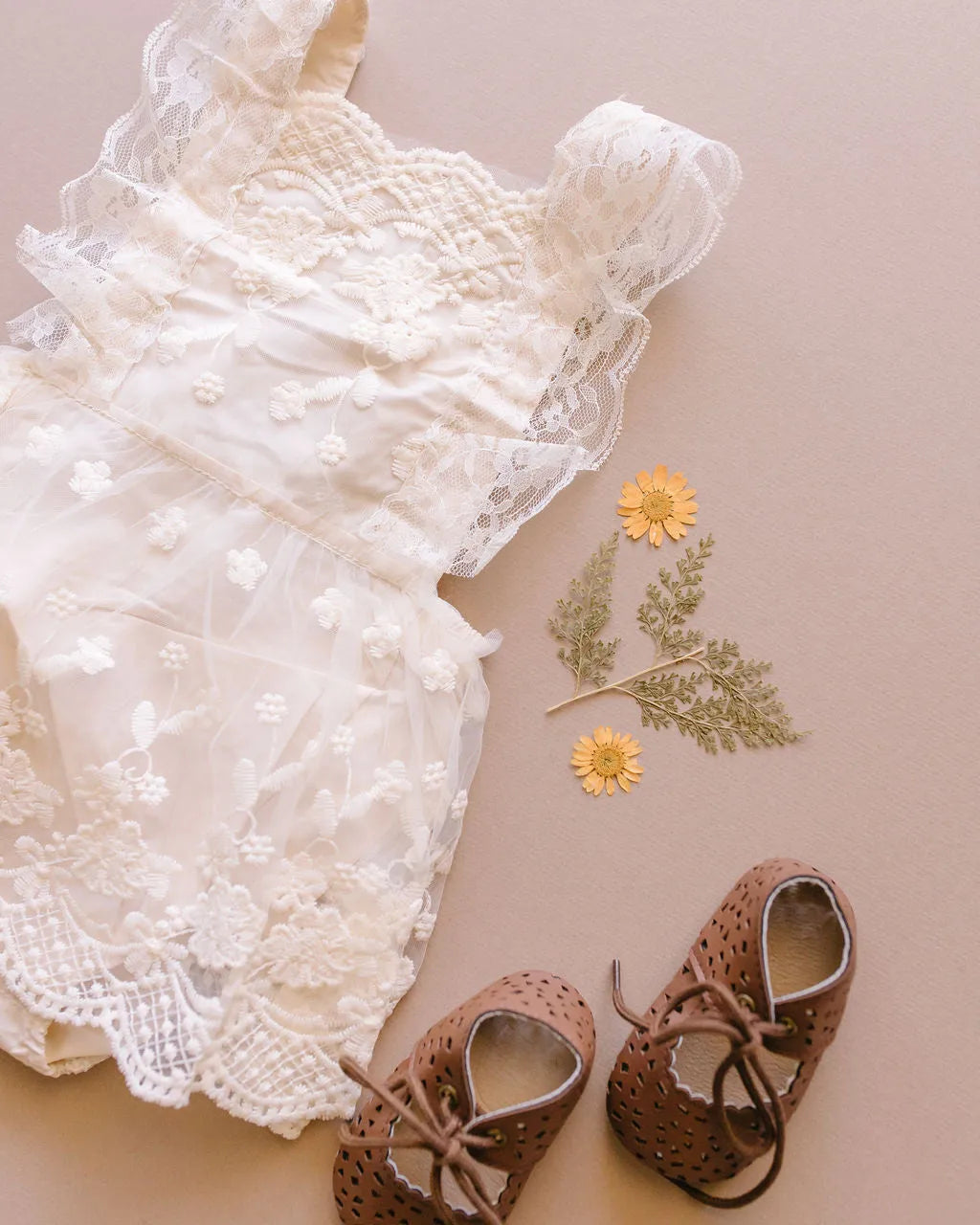 Everly Lace Romper in Ivory